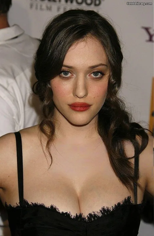 Kat Dennings photo 21 of 454
