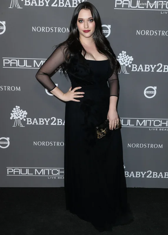 Kat Dennings photo 4 of 454