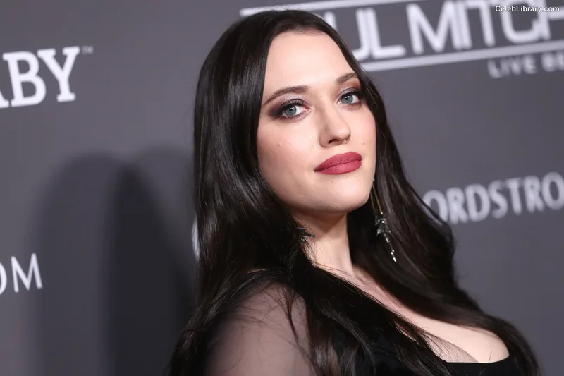 Kat Dennings photo 7 of 454