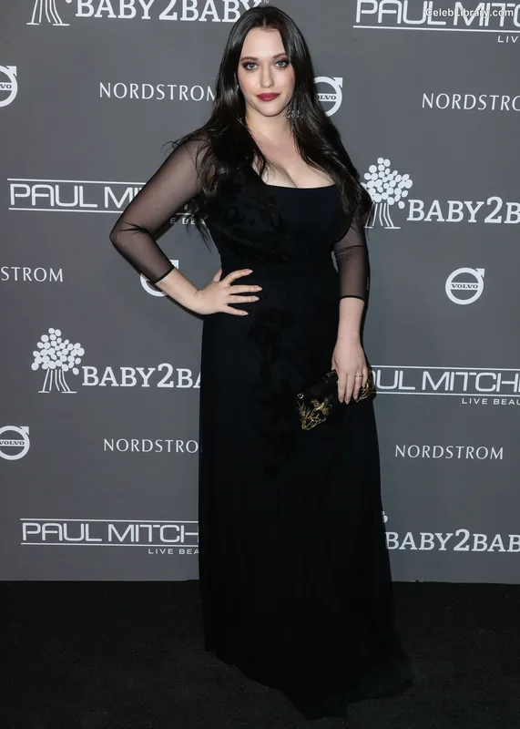Kat Dennings photo 13 of 454