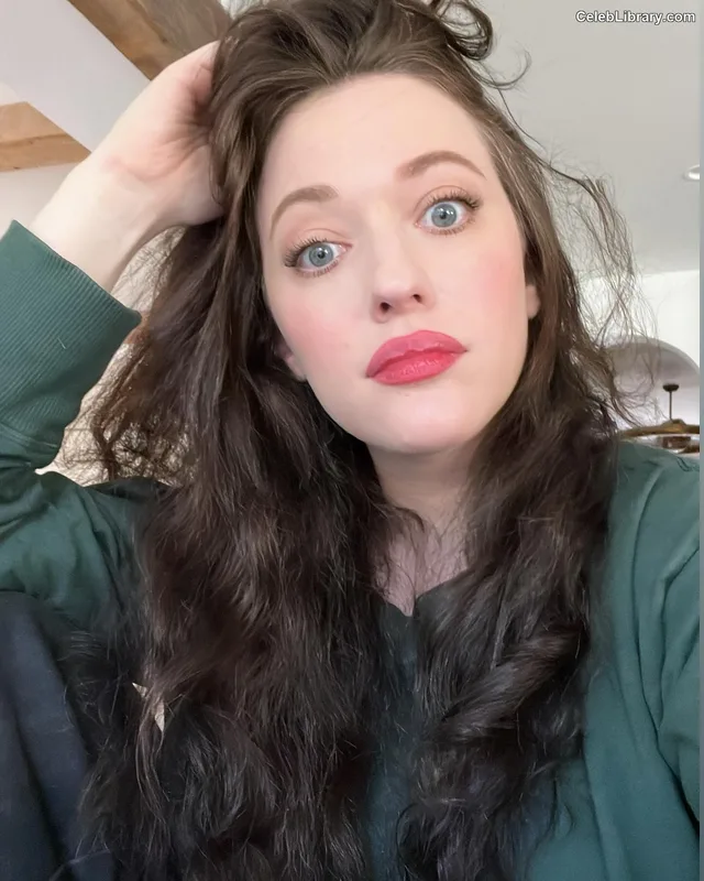 Kat Dennings photo 12 of 454