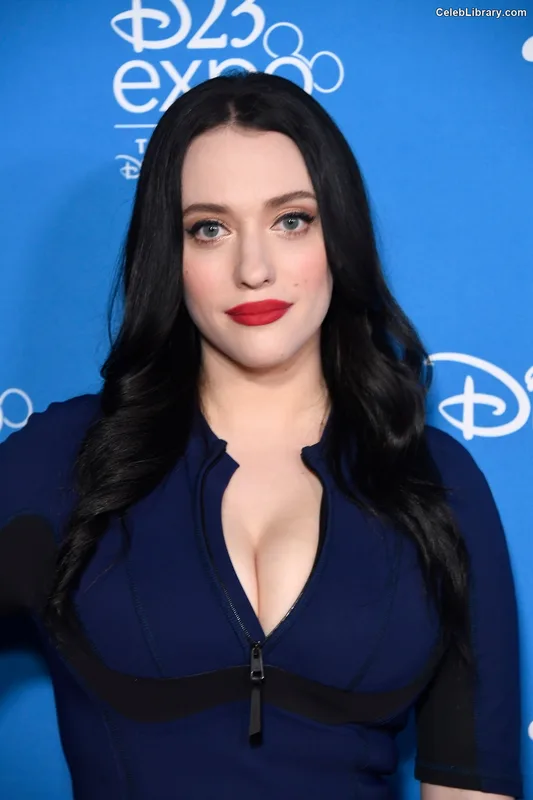 Kat Dennings photo 10 of 454