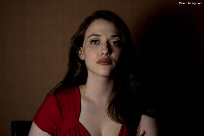Kat Dennings photo 11 of 454