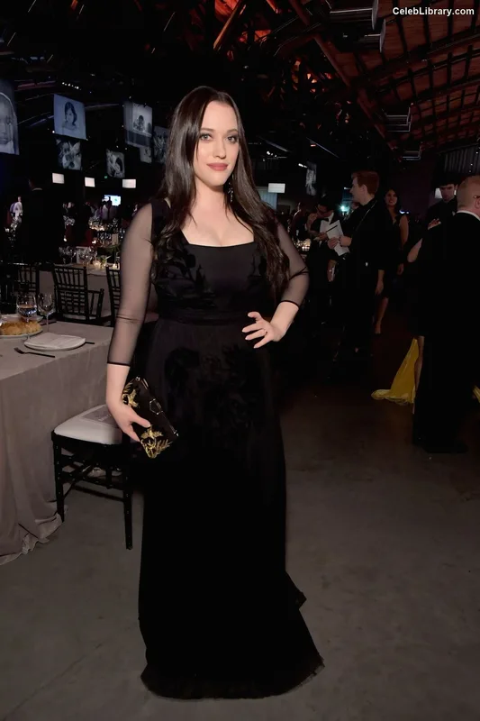 Kat Dennings photo 18 of 454