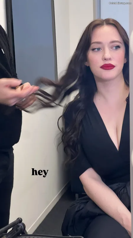 Kat Dennings photo 7 of 454