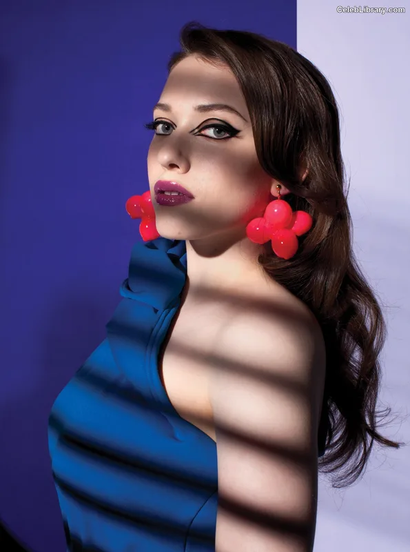 Kat Dennings photo 12 of 454