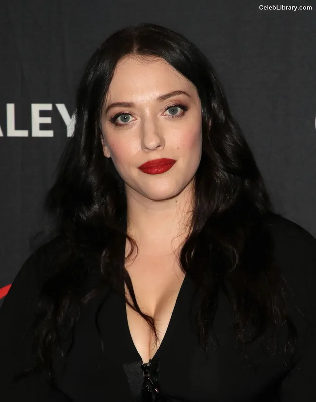 Kat Dennings photo 15 of 454