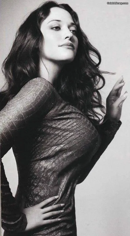 Kat Dennings photo 11 of 454