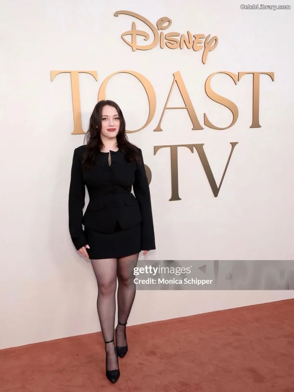 Kat Dennings photo 15 of 454