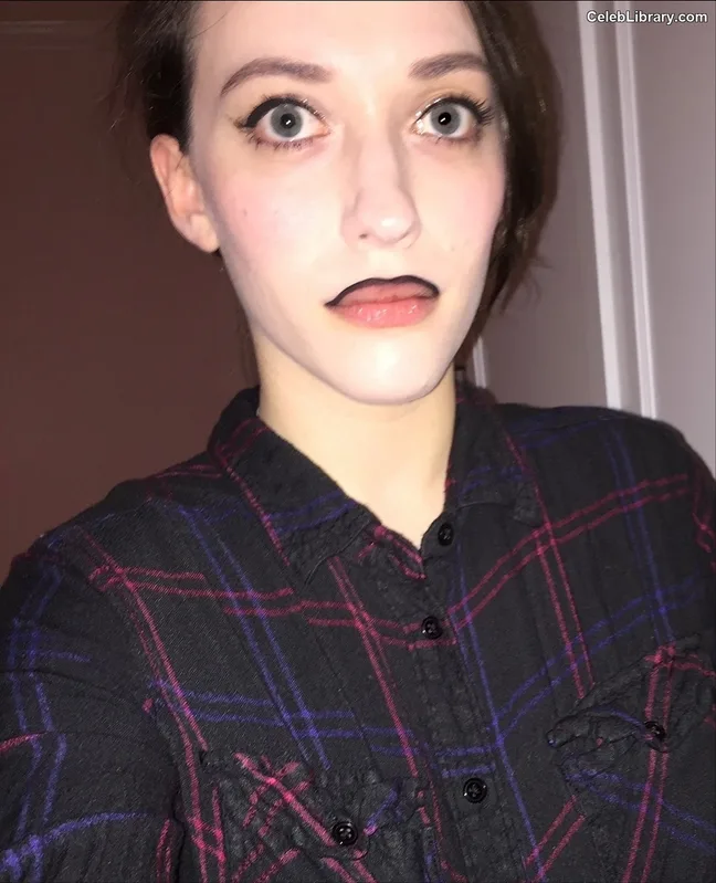 Kat Dennings photo 20 of 454