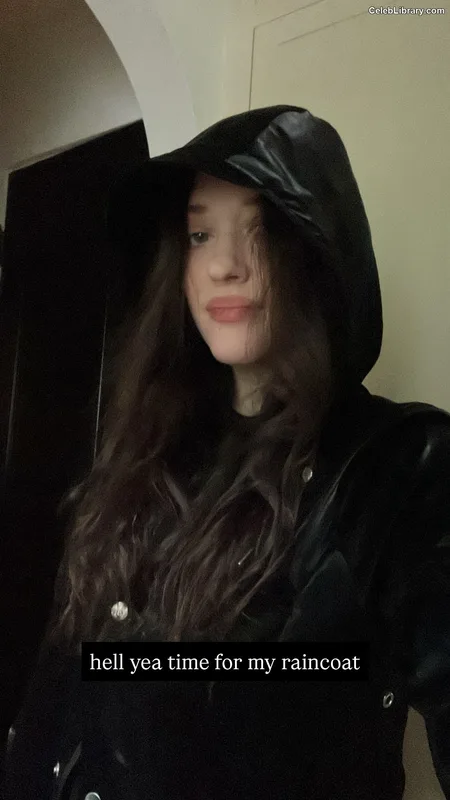 Kat Dennings photo 23 of 454