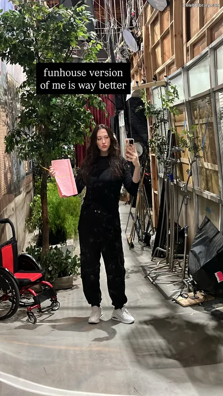 Kat Dennings photo 24 of 454