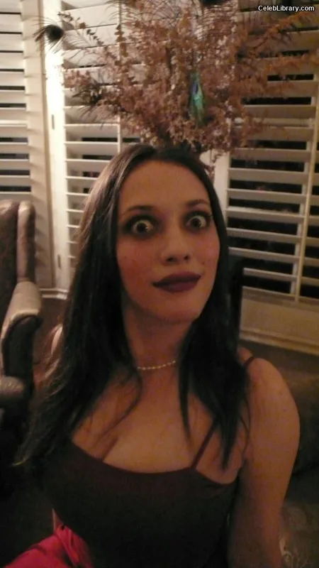 Kat Dennings photo 2 of 454