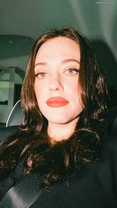 Kat Dennings photo 5 of 454