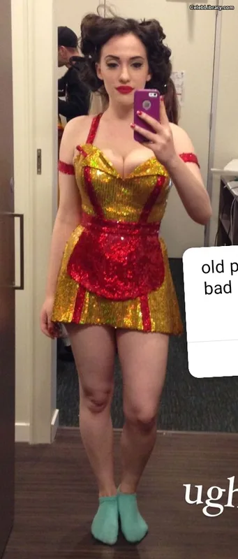 Kat Dennings photo 10 of 454