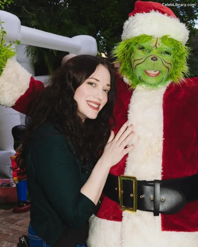 Kat Dennings photo 16 of 454