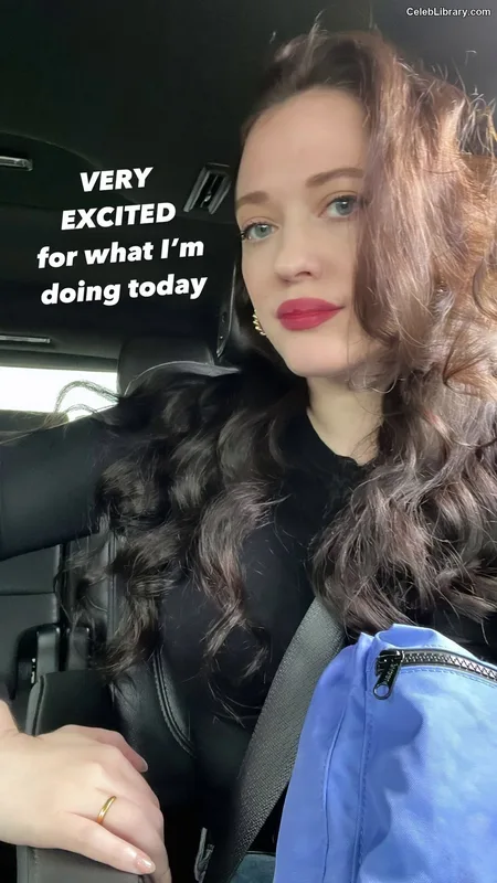 Kat Dennings photo 6 of 454