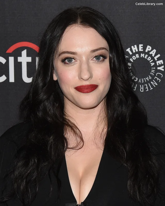 Kat Dennings photo 13 of 454