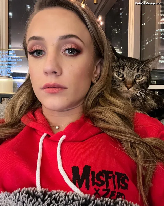 Kat Timpf photo 10 of 10