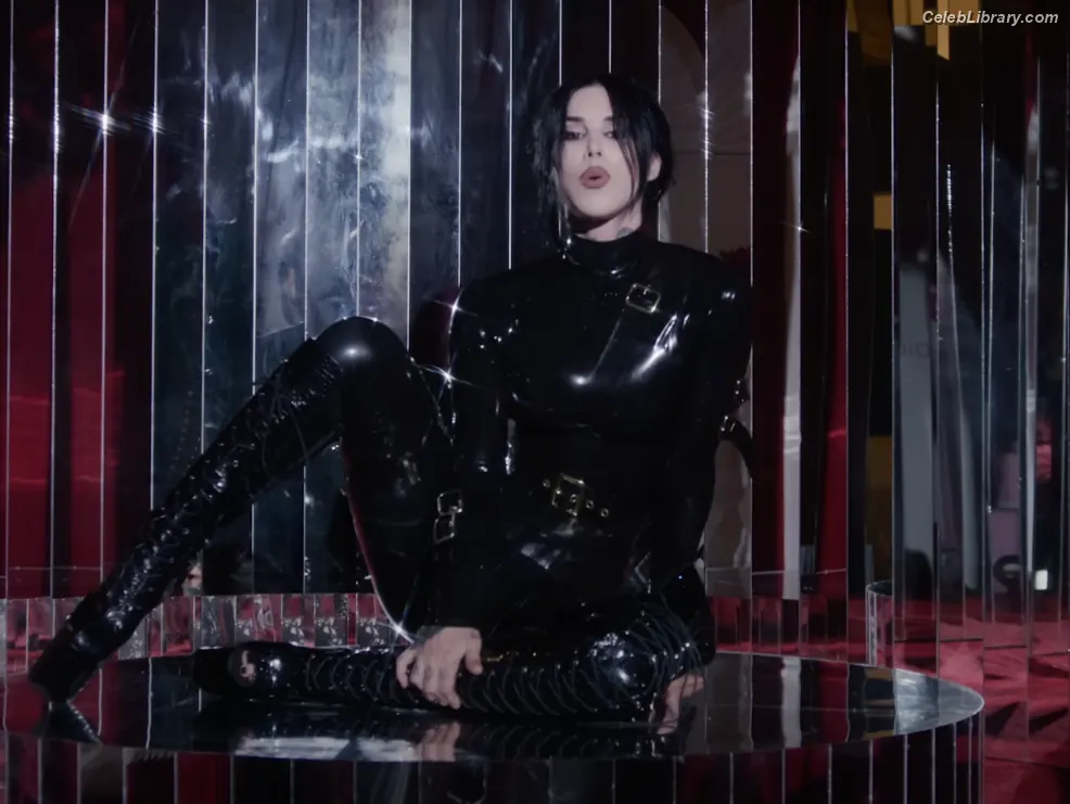 Kat Von D photo 20 of 74