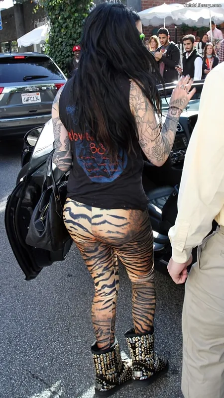 Kat Von D photo 6 of 75