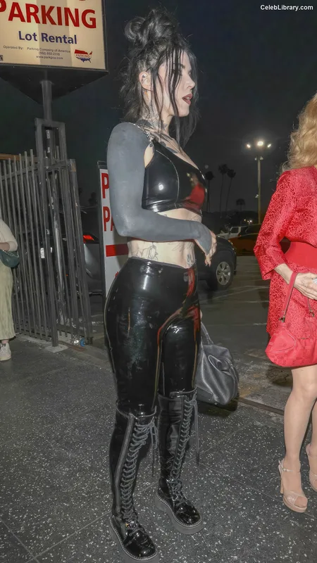 Kat Von D photo 1 of 75