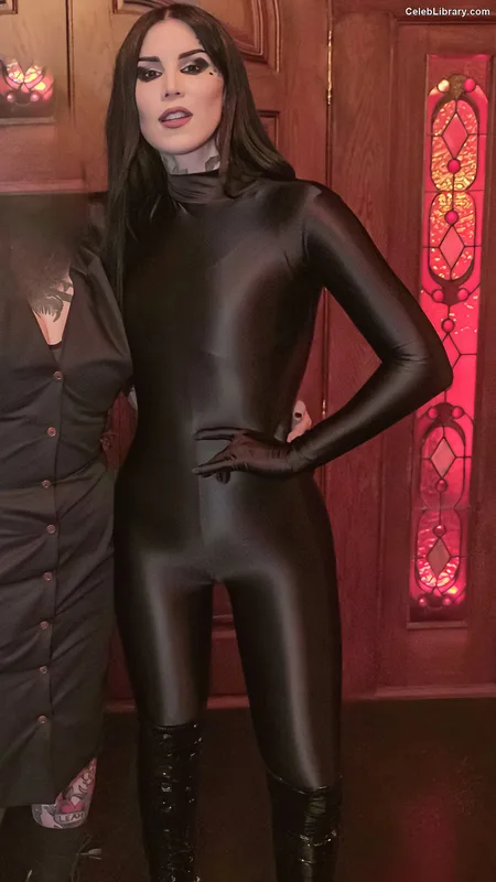 Kat Von D photo 21 of 75