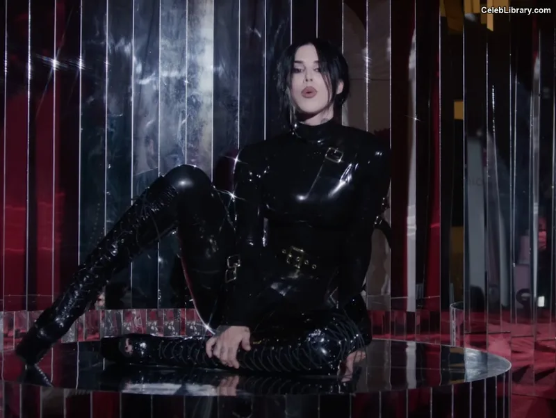 Kat Von D photo 23 of 75