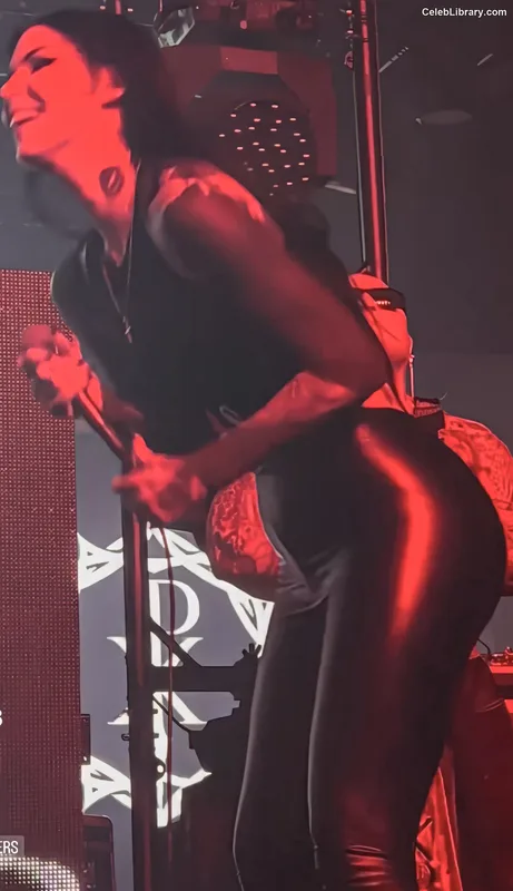 Kat Von D photo 1 of 75