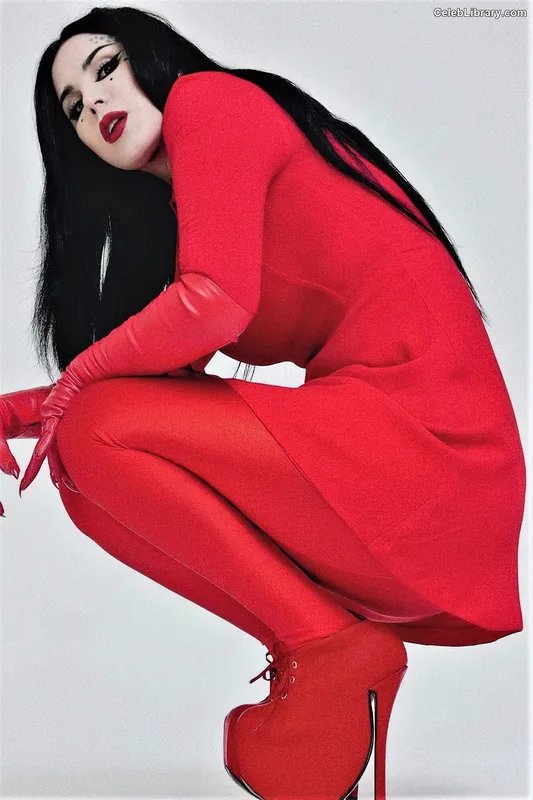 Kat Von D photo 5 of 75