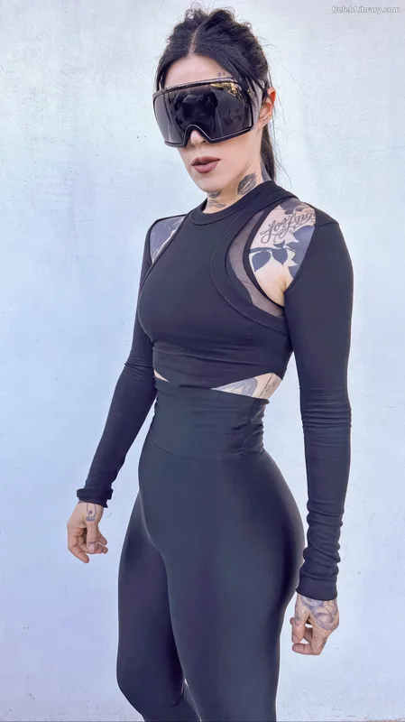 Kat Von D photo 17 of 75