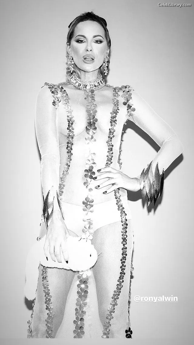 Kate Beckinsale photo 11 of 616