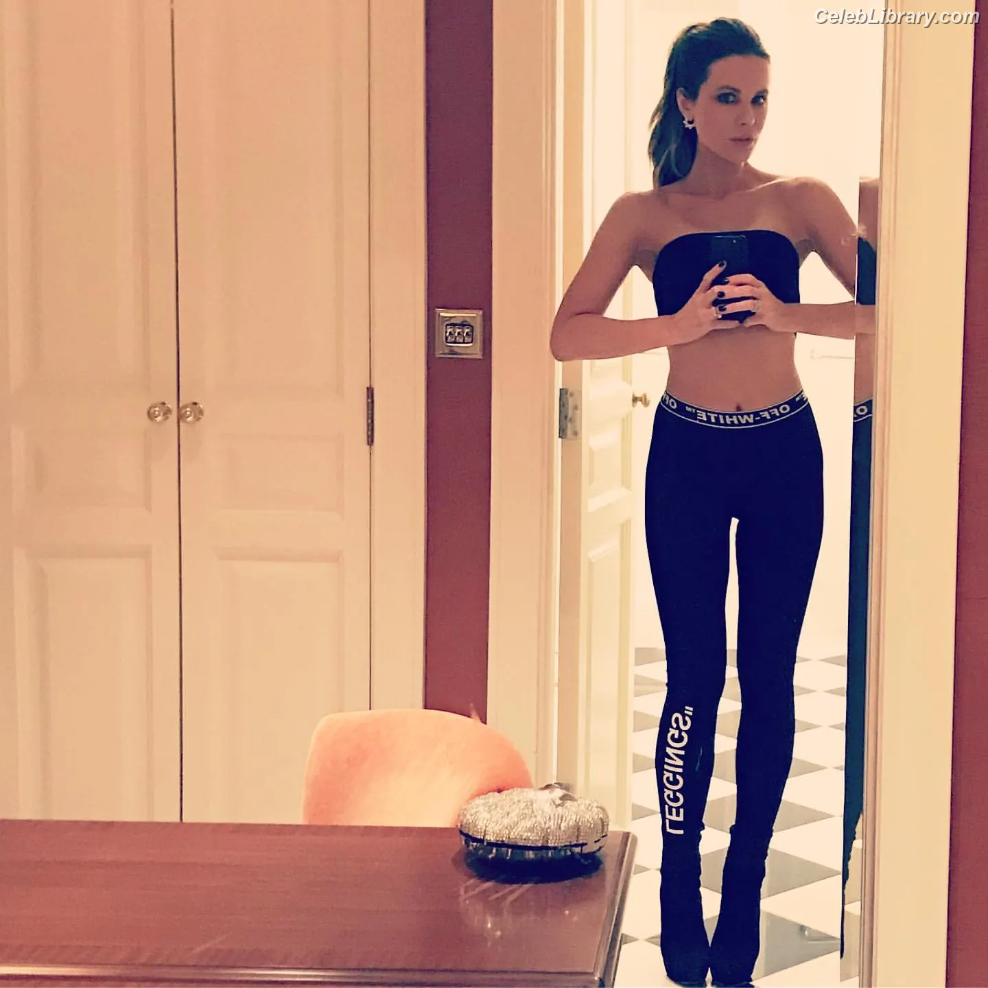 Kate Beckinsale photo 16 of 616