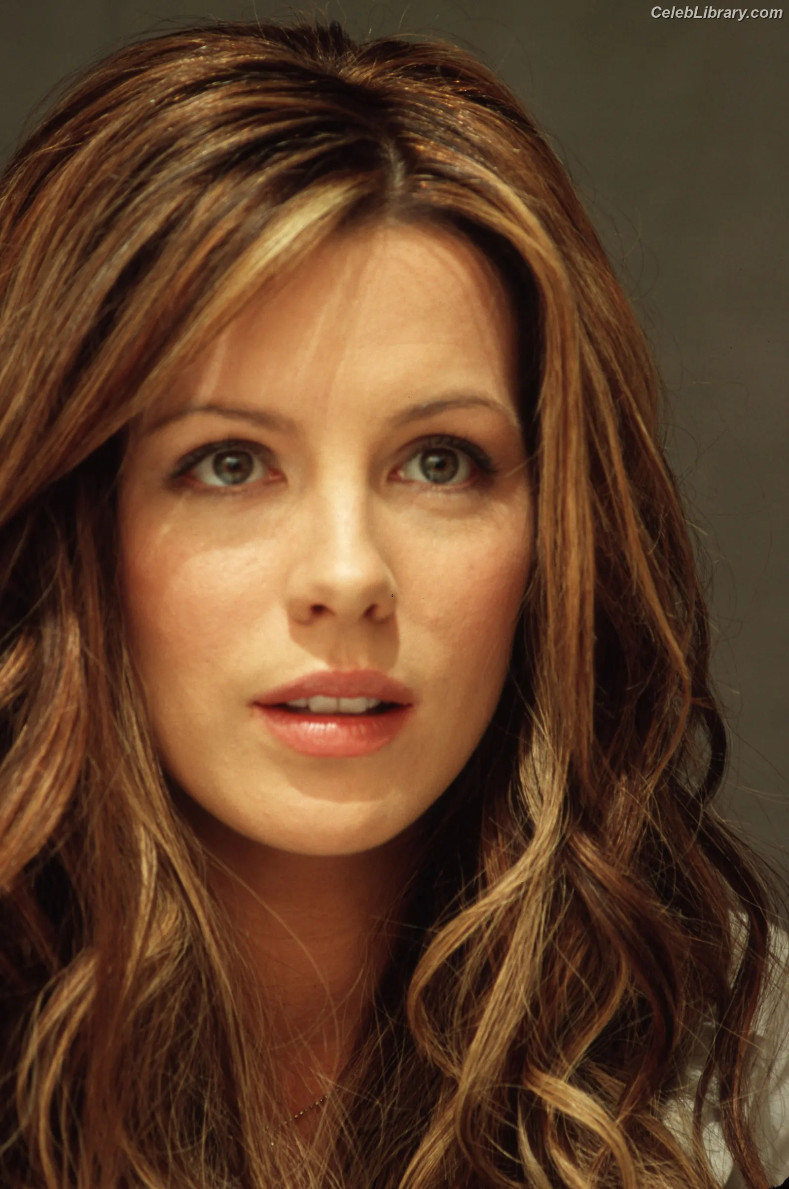 Kate Beckinsale photo 16 of 616