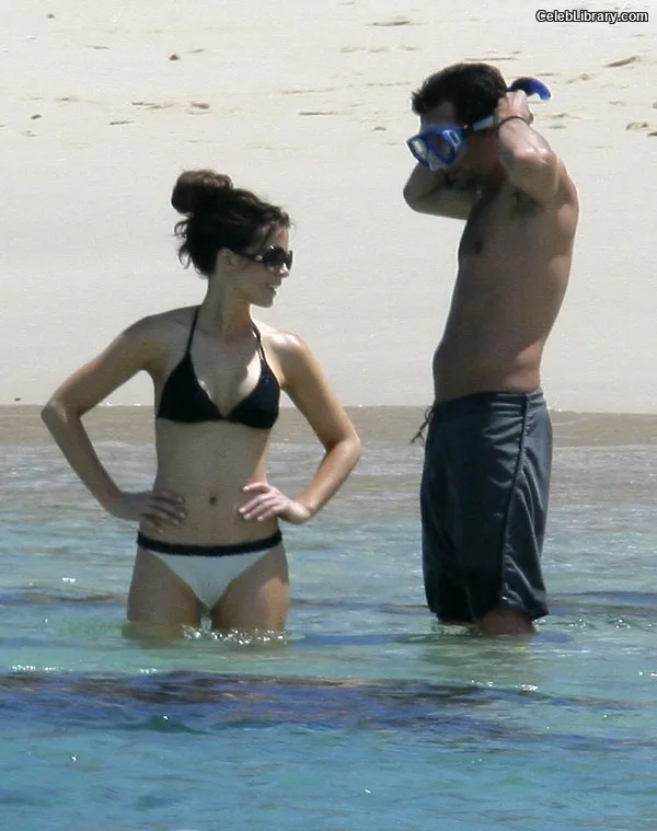 Kate Beckinsale photo 15 of 580