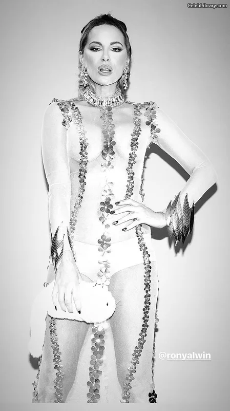 Kate Beckinsale photo 8 of 580