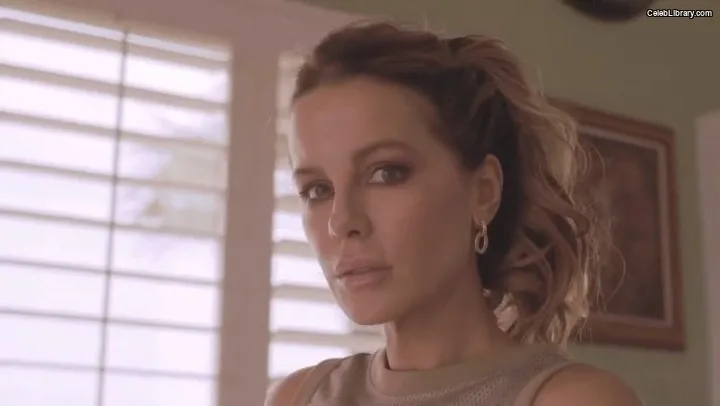 Kate Beckinsale photo 23 of 580