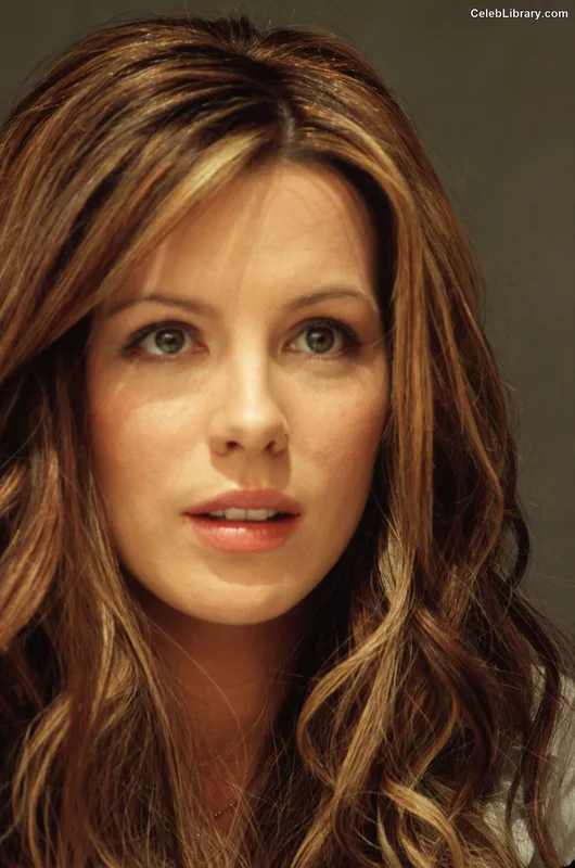 Kate Beckinsale photo 11 of 580