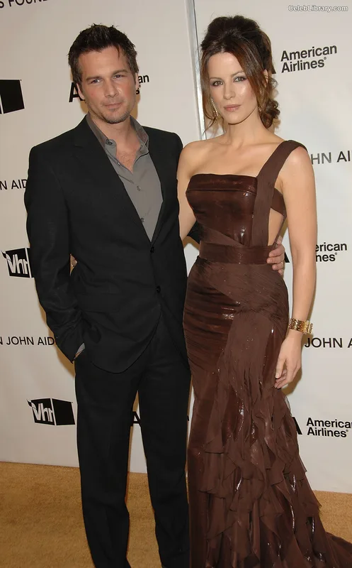 Kate Beckinsale photo 21 of 580