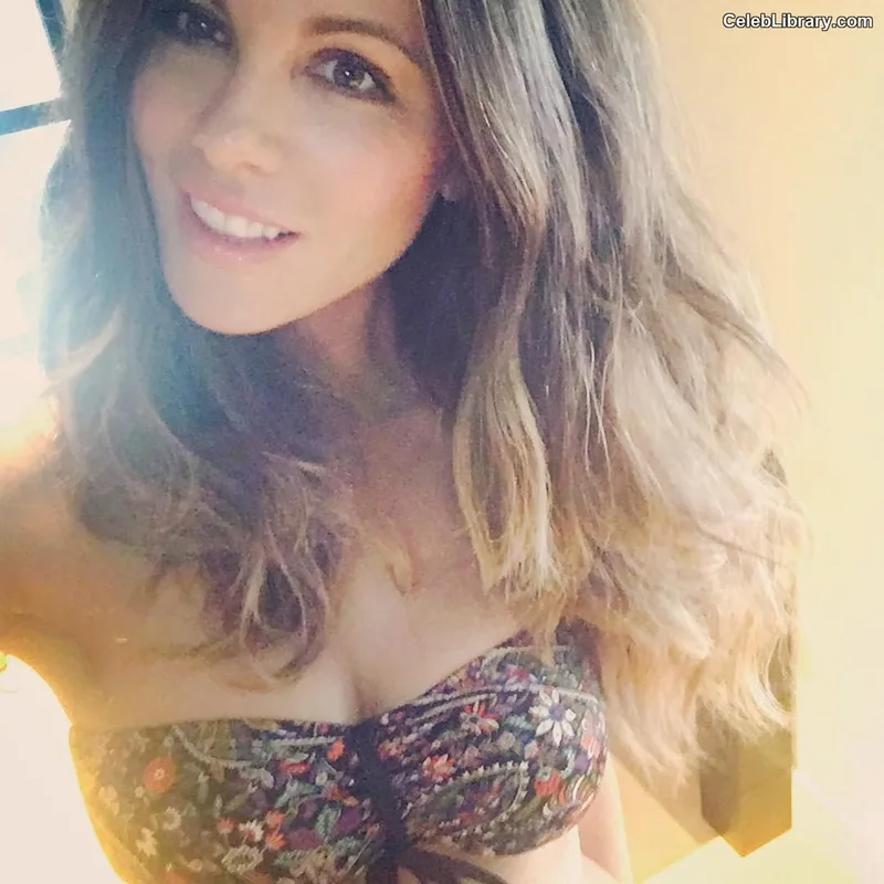 Kate Beckinsale photo 1 of 580