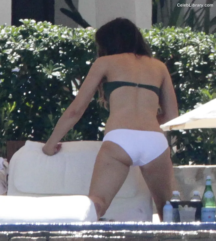 Kate Beckinsale photo 1 of 580