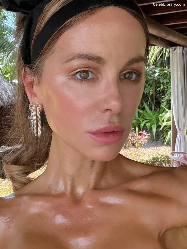 Kate Beckinsale photo 18 of 580