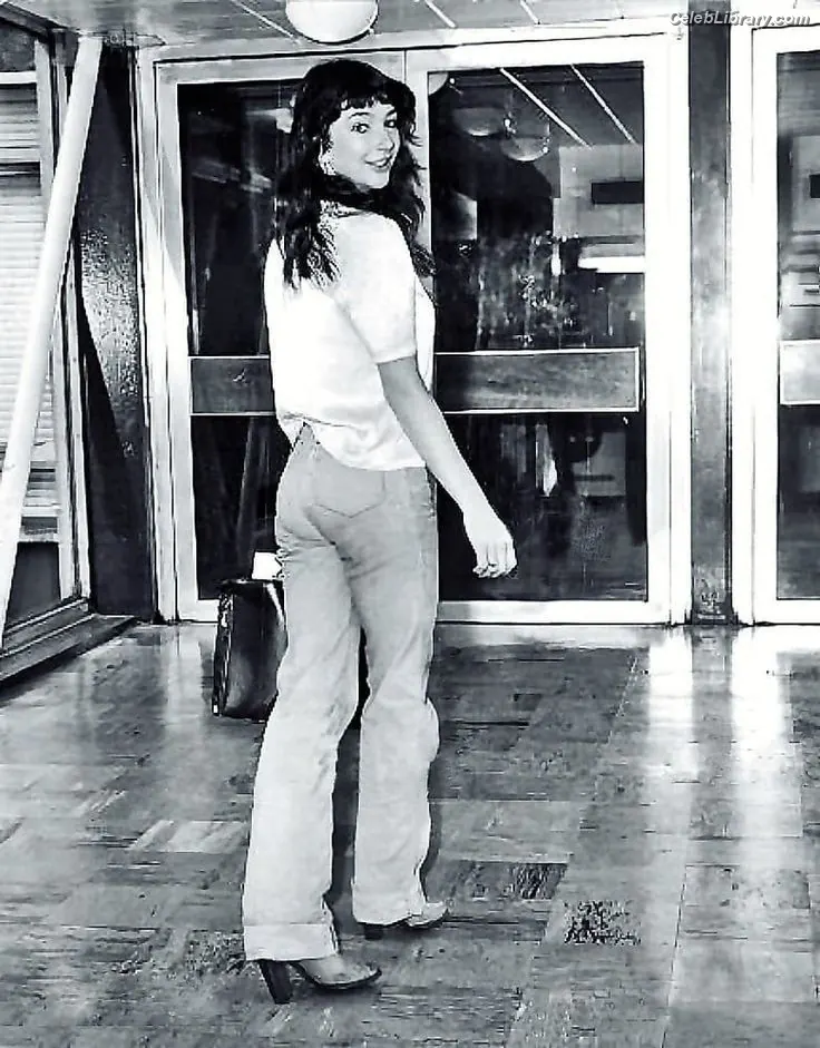 Kate Bush photo 8 of 72