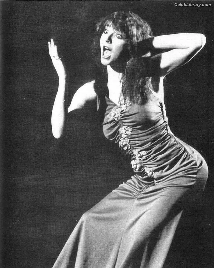 Kate Bush photo 9 of 72