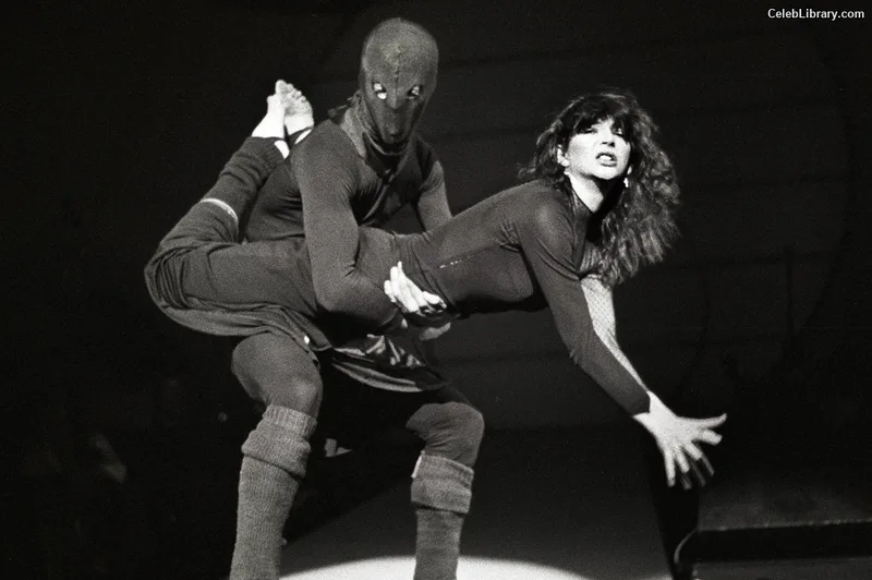 Kate Bush photo 12 of 73