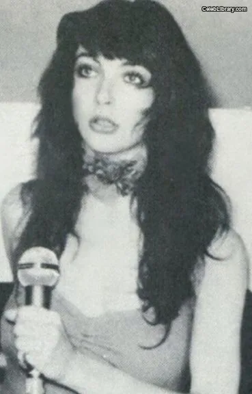 Kate Bush photo 4 of 73