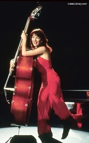 Kate Bush photo 7 of 73