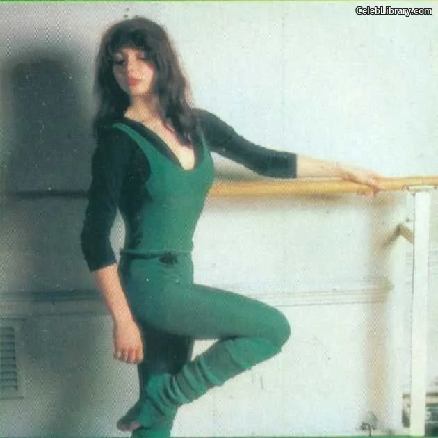 Kate Bush photo 8 of 73