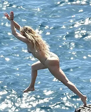 Kate Hudson photo 22 of 711