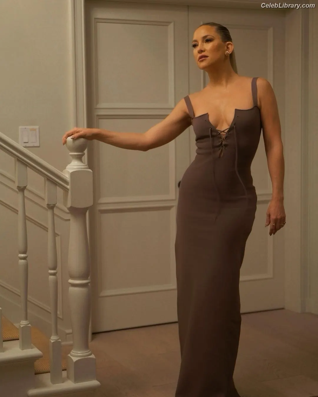 Kate Hudson photo 1 of 711